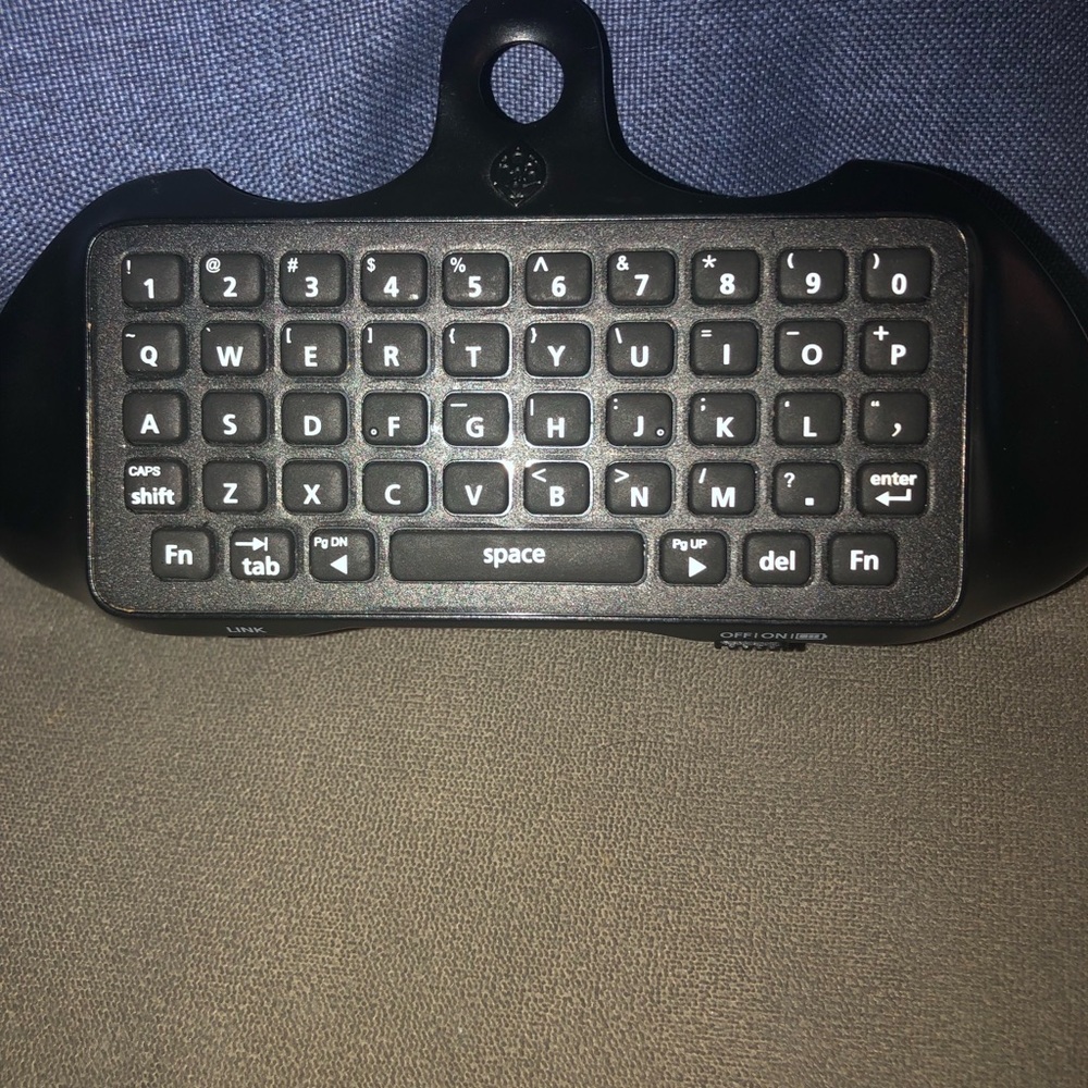 PS4 chatpad